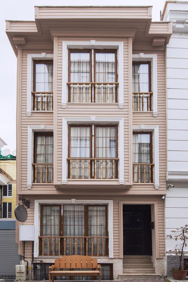 Bucoleon Hostel *